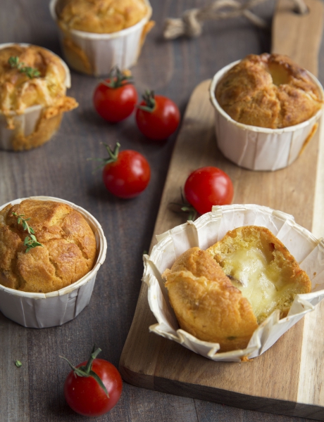 Muffin ai pomodoru secchi e raclette Entremont